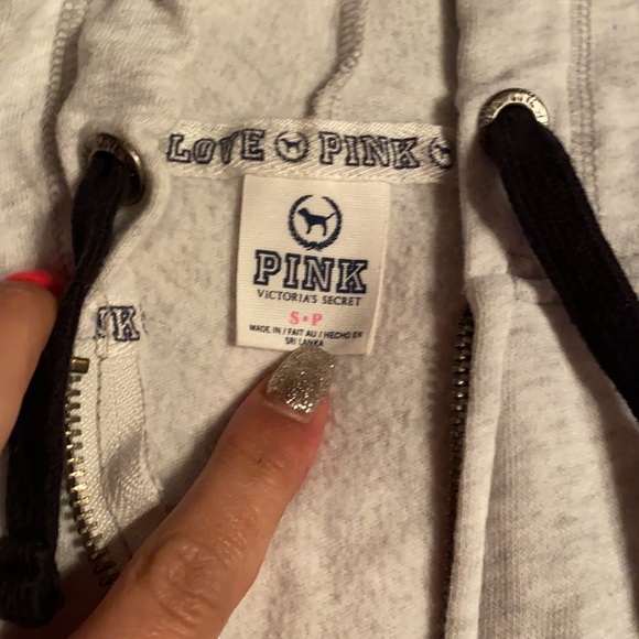 VS Cropped Jacket - Picture 3 of 3